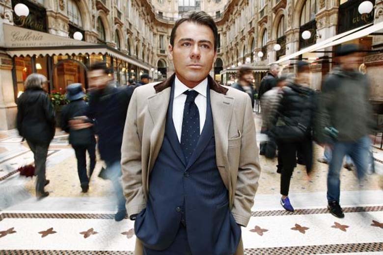 Corretor de imóveis italiano diz ter inspirado '50 Tons de Cinza'