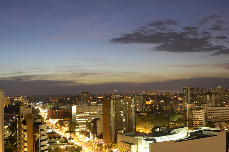Mercado de imóveis de luxo de Curitiba segue aquecido
