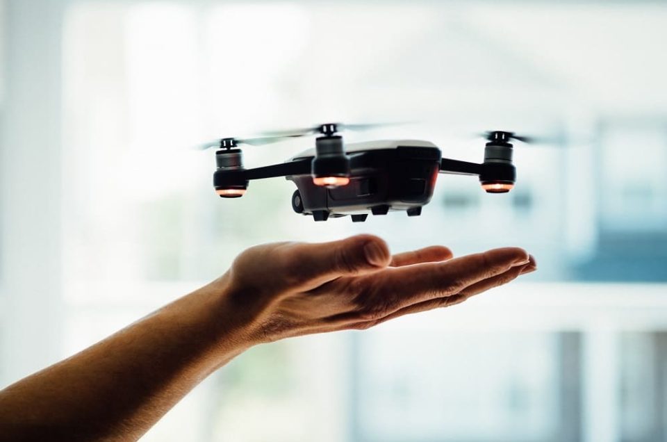 Como o uso de drones ajuda nas imagens imobiliárias?