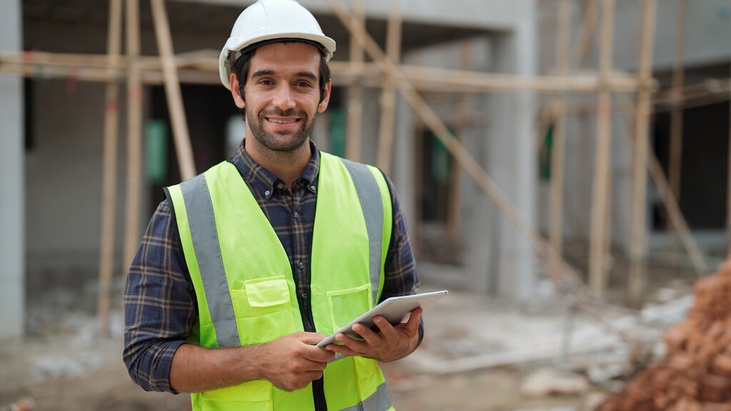 Construtor sorridente, acessando a tabela SINAPI